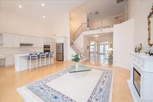 205 Windwatch Dr, Hauppauge, NY 11788 - Photo 9