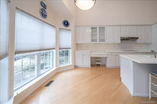 205 Windwatch Dr, Hauppauge, NY 11788 - Photo 11