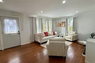 3240 Hollywood St, Mohegan Lake, NY 10547 - Photo 3