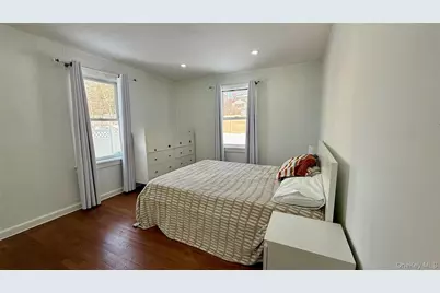 3240 Hollywood Street, Mohegan Lake, NY 10547 - Photo 7