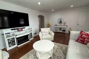 3240 Hollywood St, Mohegan Lake, NY 10547 - Photo 5