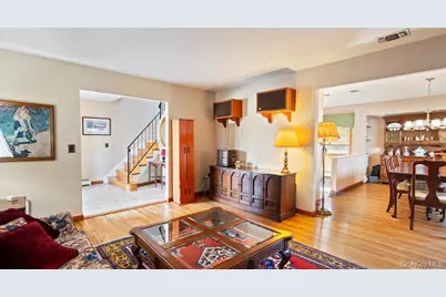 18 Barry Lane, Syosset, NY 11791 - Photo 9