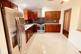 878 Rensselaer Ave, New York, NY 10309 - Photo 3