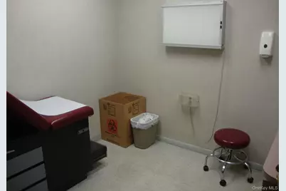 79-07 Metropolitan Avenue, Middle Village, NY 11379 - Photo 11