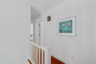 1008 Middle Line Hwy, Sag Harbor, NY 11963 - Photo 23