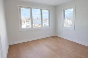 38 Dogwood Ln, Levittown, NY 11756 - Photo 17