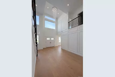 38 Dogwood Lane, Levittown, NY 11756 - Photo 7