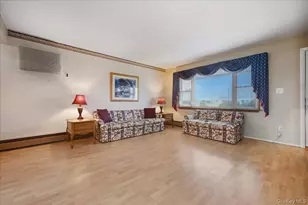 816 Merillon Ave, Westbury, NY 11590 - Photo 7