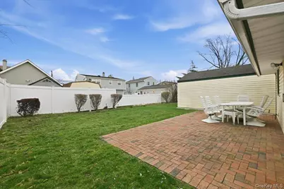 816 Merillon Avenue, Westbury, NY 11590 - Photo 29