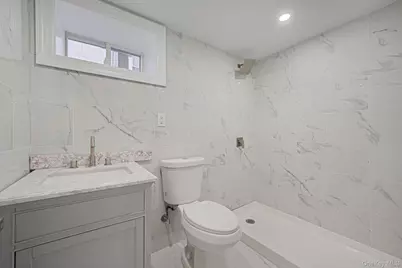 20 Colonial Road, Floral Park, NY 11001 - Photo 15