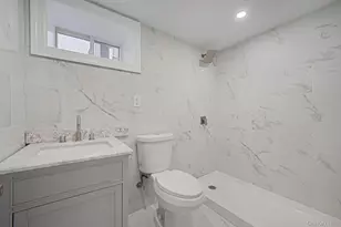 20 Colonial Rd, Floral Park, NY 11001 - Photo 15