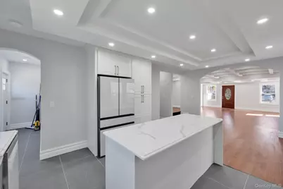 20 Colonial Road, Floral Park, NY 11001 - Photo 11