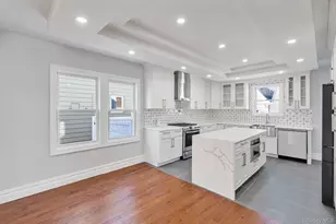 20 Colonial Rd, Floral Park, NY 11001 - Photo 9