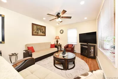 19 Sprague Drive, Valley Stream, NY 11580 - Photo 5