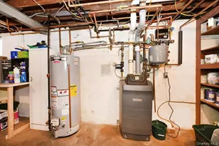 19 Sprague Dr, Valley Stream, NY 11580 - Photo 27