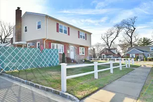 19 Sprague Dr, Valley Stream, NY 11580 - Photo 3