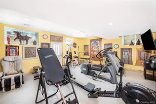 6 White Ln, Hampton Bays, NY 11946 - Photo 17