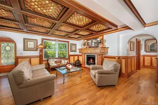 6 White Ln, Hampton Bays, NY 11946 - Photo 5