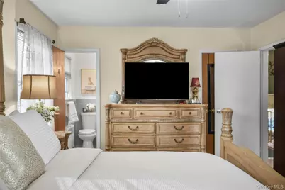 60 E Fort Hill Road, Yonkers, NY 10710 - Photo 21