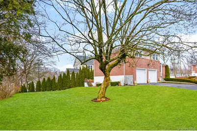 60 E Fort Hill Road, Yonkers, NY 10710 - Photo 3