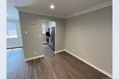 91 South Clinton Avenue #8B, Bay Shore, NY 11706 - Photo 5