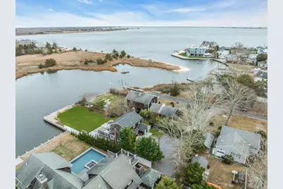 53 W End Avenue, East Quogue, NY 11942 - Photo 1