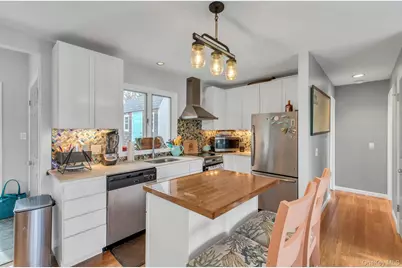 53 W End Avenue, East Quogue, NY 11942 - Photo 7