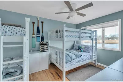 53 W End Avenue, East Quogue, NY 11942 - Photo 19