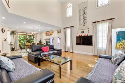 11 Manor Avenue, Roslyn Heights, NY 11577 - Photo 5