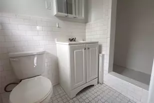 160 S Middle Neck Rd, Great Neck, NY 11021 - Photo 15