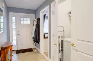 2 Spruce Pl, Bohemia, NY 11716 - Photo 3