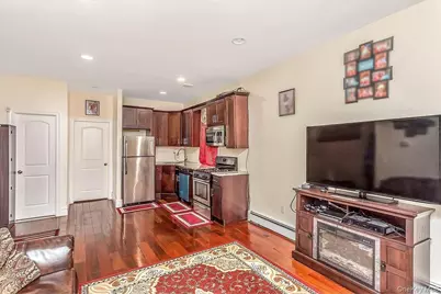 16013 N Conduit Avenue, Springfield Gardens, NY 11434 - Photo 3