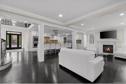 19 W Tiana Road, Hampton Bays, NY 11946 - Photo 11