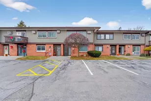 9 Millholland Dr, Fishkill, NY 12524 - Photo 3