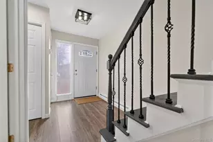 9 Millholland Dr, Fishkill, NY 12524 - Photo 7