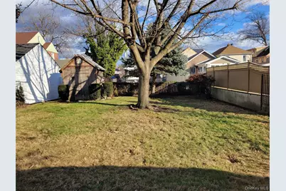 30-11 149 Street, Flushing, NY 11354 - Photo 17