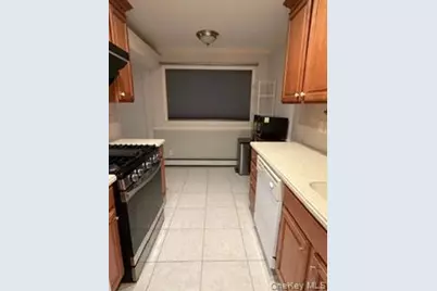 717 Willis Avenue #4B, Williston Park, NY 11596 - Photo 9