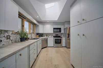 90 Cedar Avenue, Poughkeepsie, NY 12603 - Photo 5