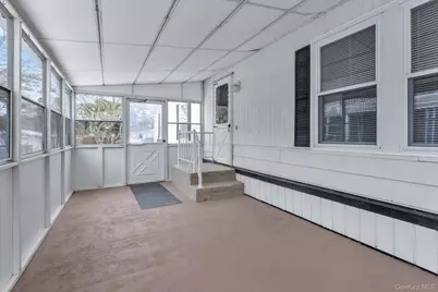 525-183 Riverleigh Avenue #183, Riverhead, NY 11901 - Photo 13