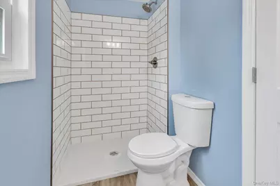 525-183 Riverleigh Avenue #183, Riverhead, NY 11901 - Photo 9