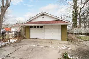 140 Park Ave, Roosevelt, NY 11575 - Photo 29