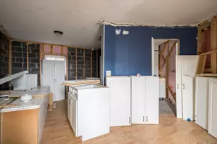 140 Park Ave, Roosevelt, NY 11575 - Photo 31