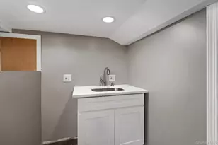 140 Park Ave, Roosevelt, NY 11575 - Photo 23