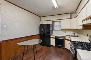 140 Park Ave, Roosevelt, NY 11575 - Photo 11