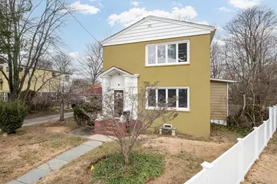 140 Park Avenue, Roosevelt, NY 11575 - Photo 3