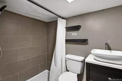 140 Park Avenue, Roosevelt, NY 11575 - Photo 35