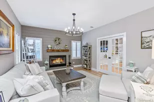 6 Mastro Ct, Calverton, NY 11933 - Photo 9