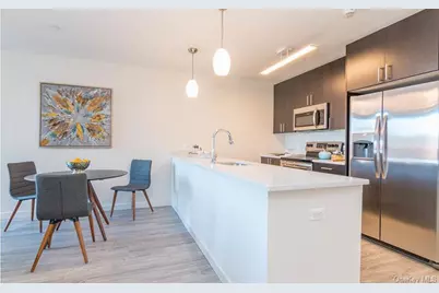 1 Dekalb Avenue #411, White Plains, NY 10605 - Photo 5