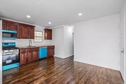 953A E 217th Street #3rdFloor, Bronx, NY 10469 - Photo 3