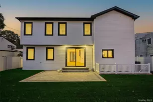 182 Friends Ln, Westbury, NY 11590 - Photo 43